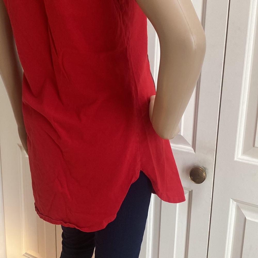 ON Fire Womens L/XL Red Long Tee Shirt. Scoop hem. Vogue Magazine Graphic. So - Picture 6 of 11